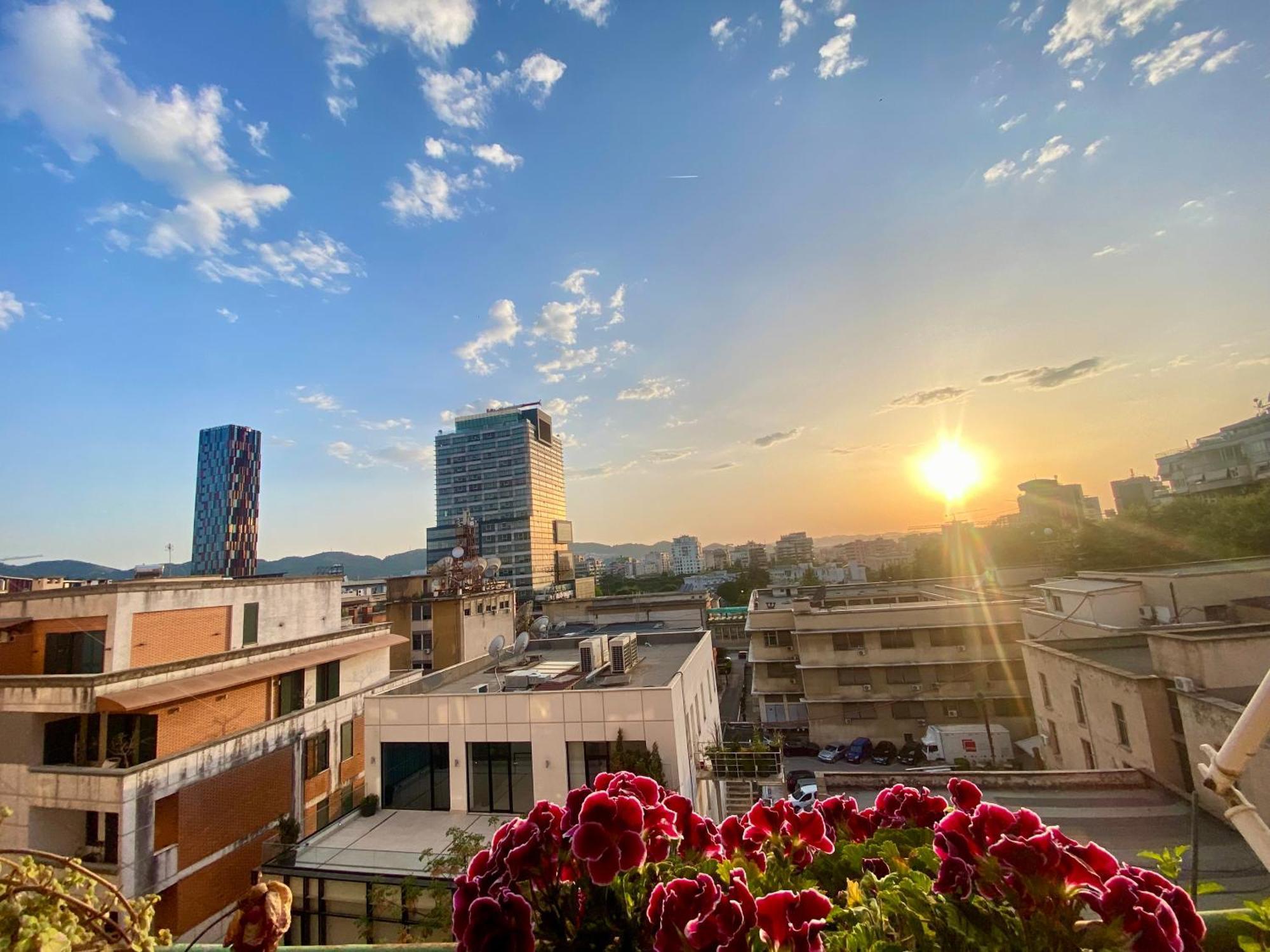 Rtsh Apartment Tirana Kültér fotó